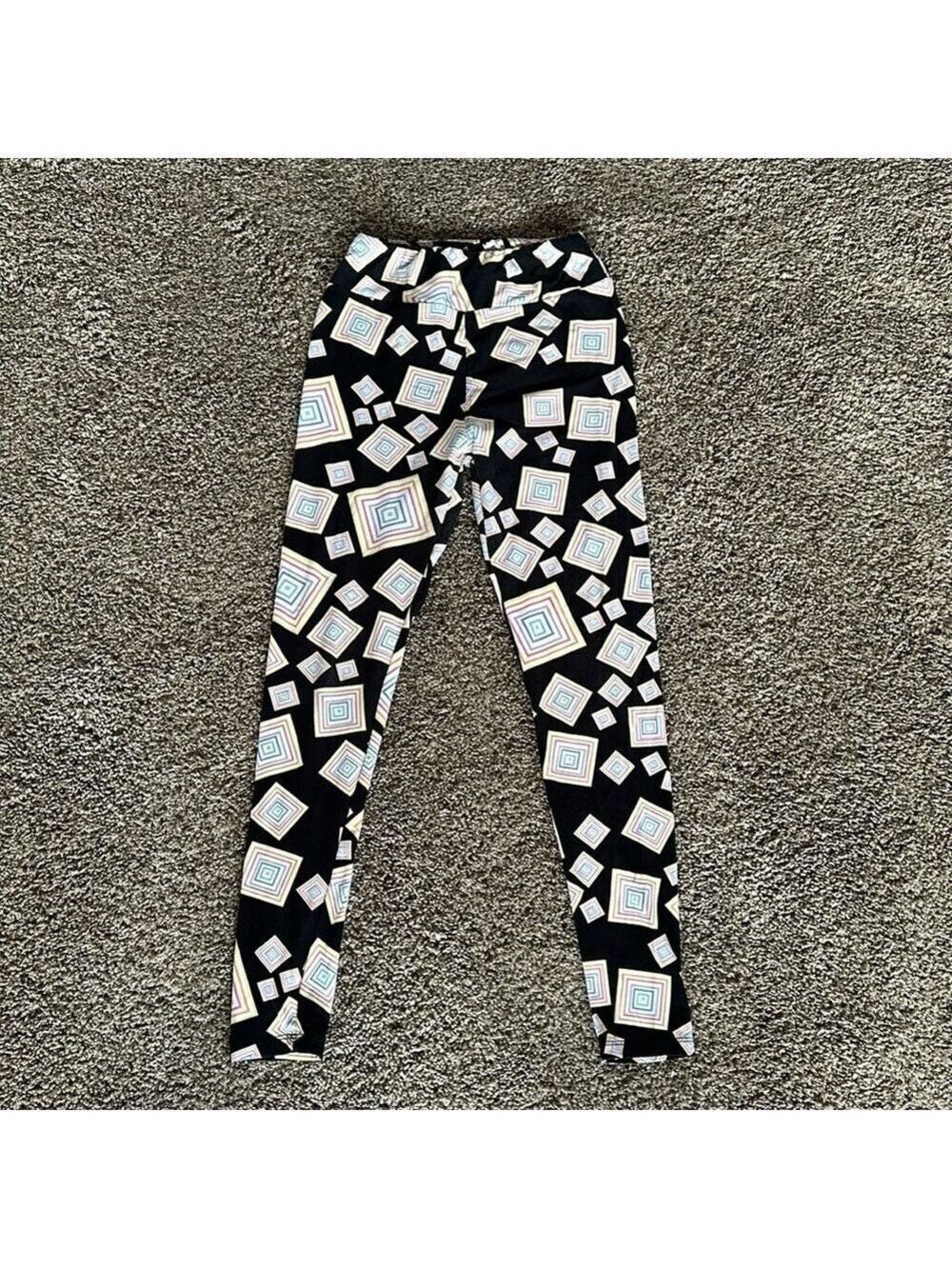 Lularoe geometric leggings one size